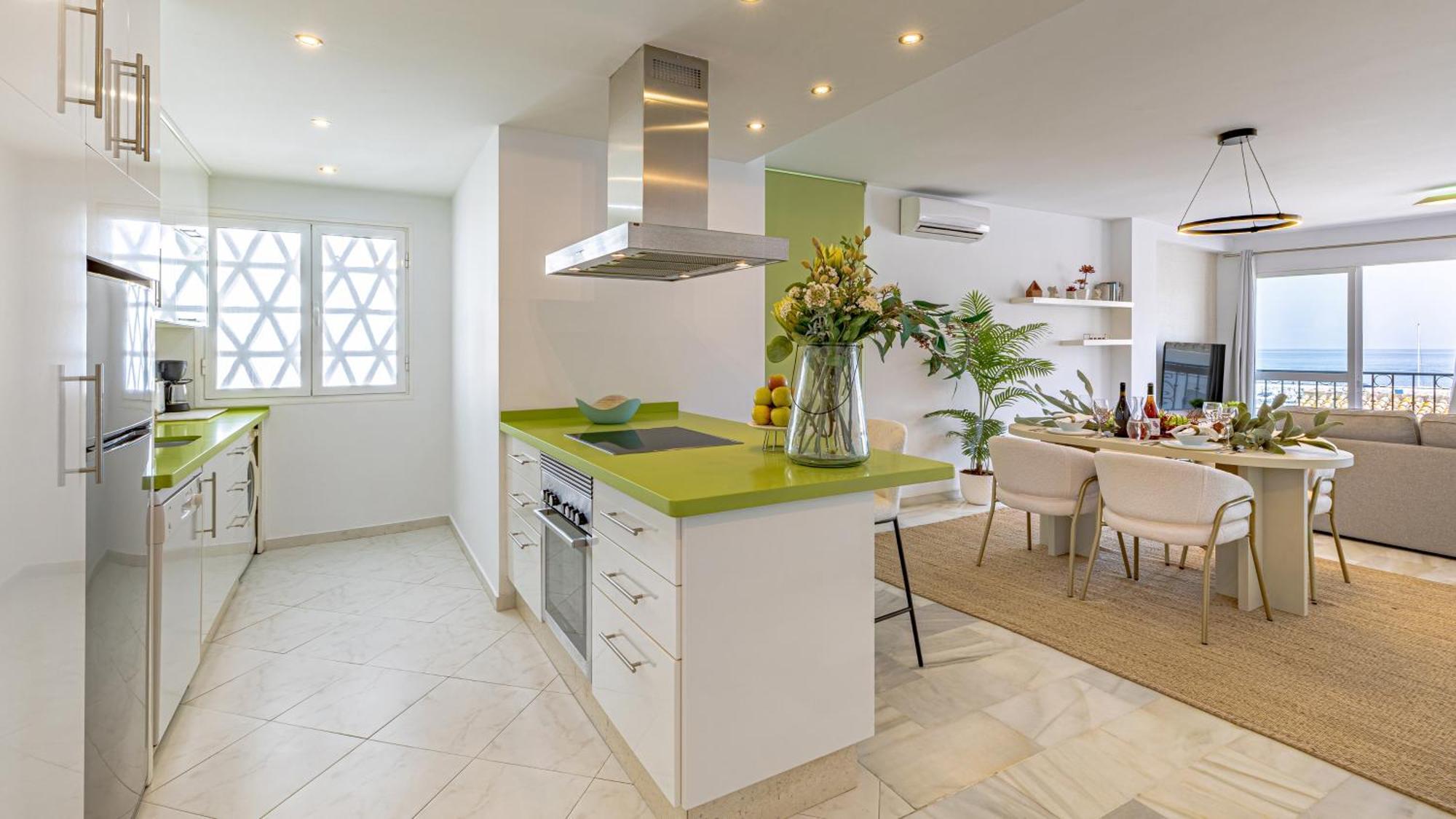 Vacation Marbella I Sea Views, 24-7 Security, Parking, Walk To Everything In Luxurious Puerto Banus Exterior photo
